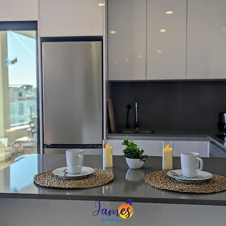 Lux Penthouse Valentino Golf Iii Vm49